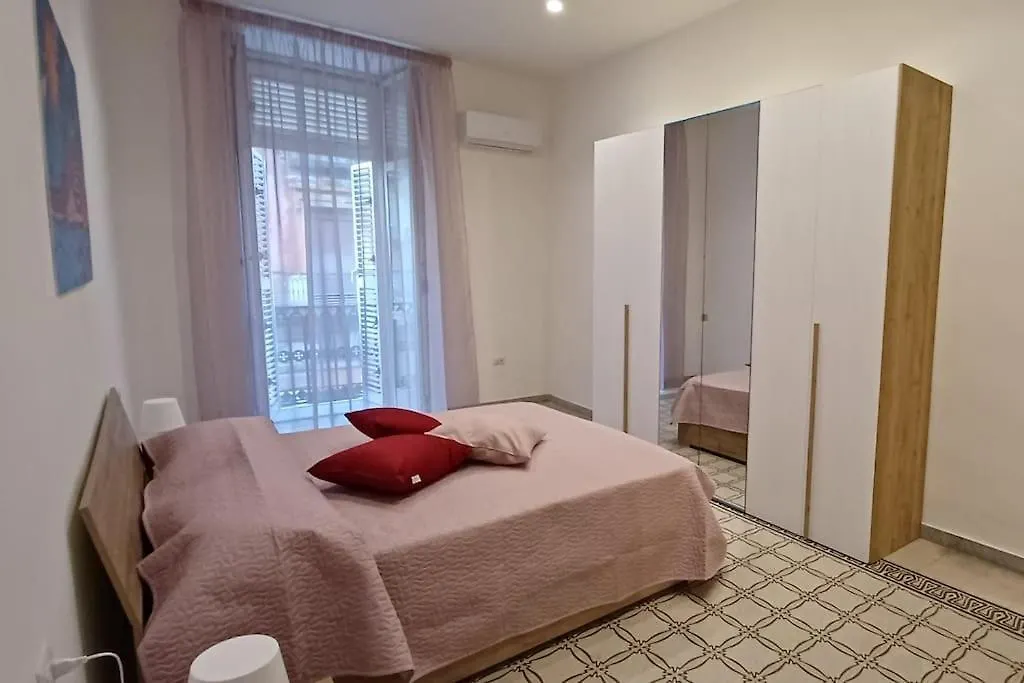 Apartment Appartamento Nel Centro Di Napoli - Clorinda House Italy